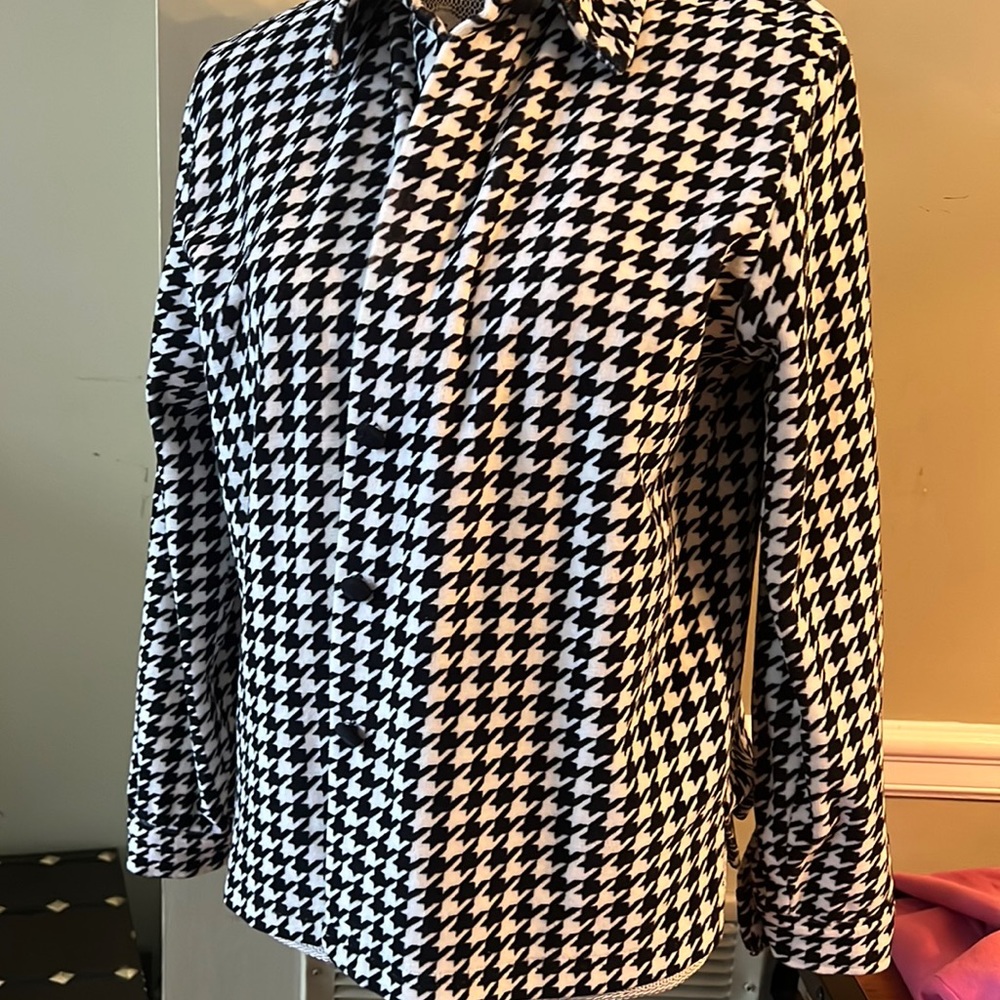 Shirt Erika collections petite jacket white black houndstooth M button down